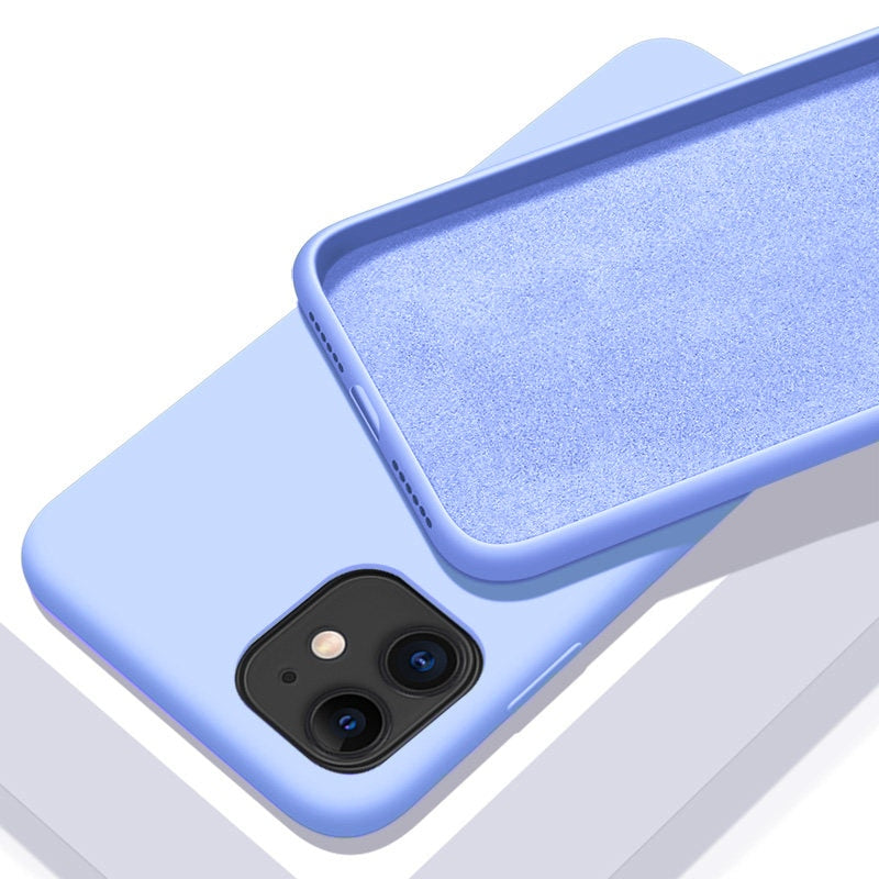 Custodia in silicone morbido a tinta unita per iPhone. Proteggi il tuo iPhone con stile e funzionalità! Questa custodia in silicone morbido