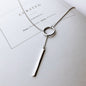 Collana con pendente in stile vintage minimalista. Elegante,