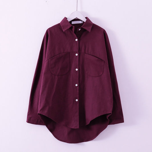Blusa estiva a maniche lunghe da donna.