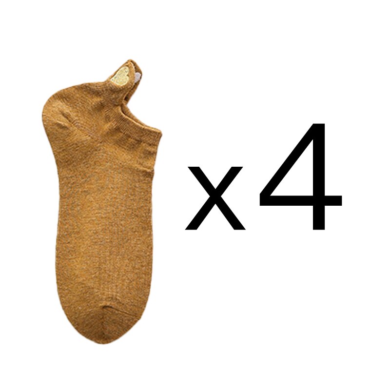 Set da 4 paia di calzini corti da donna. Comfort e stile per la stagione primaverile! Questi calzini in cotone morbido offrono una vestibilità leggera e traspirante, perfetta per il clima più mite.