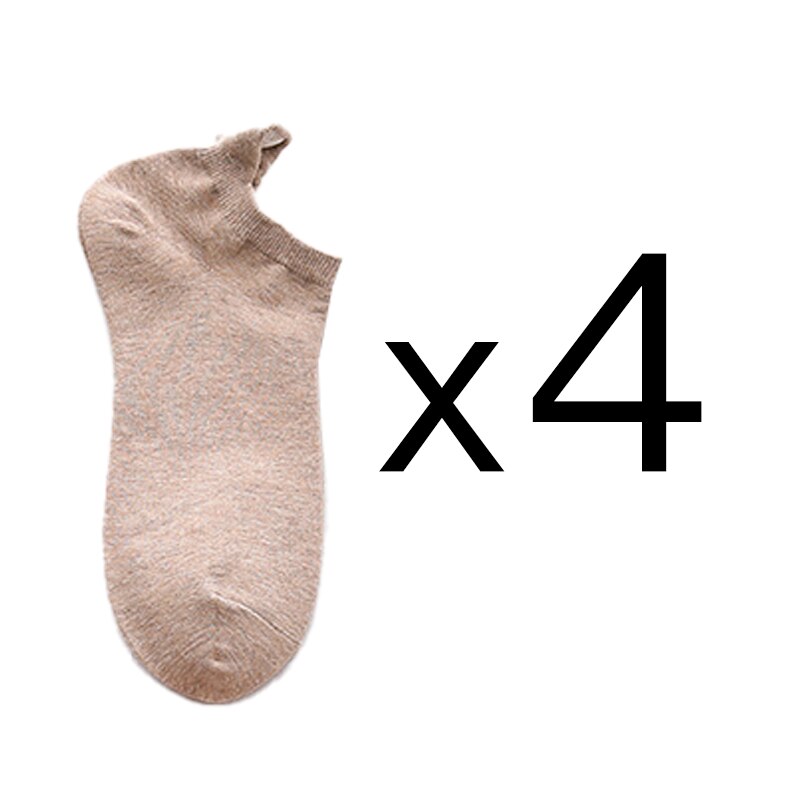Set da 4 paia di calzini corti da donna. Comfort e stile per la stagione primaverile! Questi calzini in cotone morbido offrono una vestibilità leggera e traspirante, perfetta per il clima più mite.