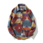 Camicia da uomo a maniche lunghe in stile streetwear. Esprimi il tuo stile urbano con questa camicia dalla forte personalità.
