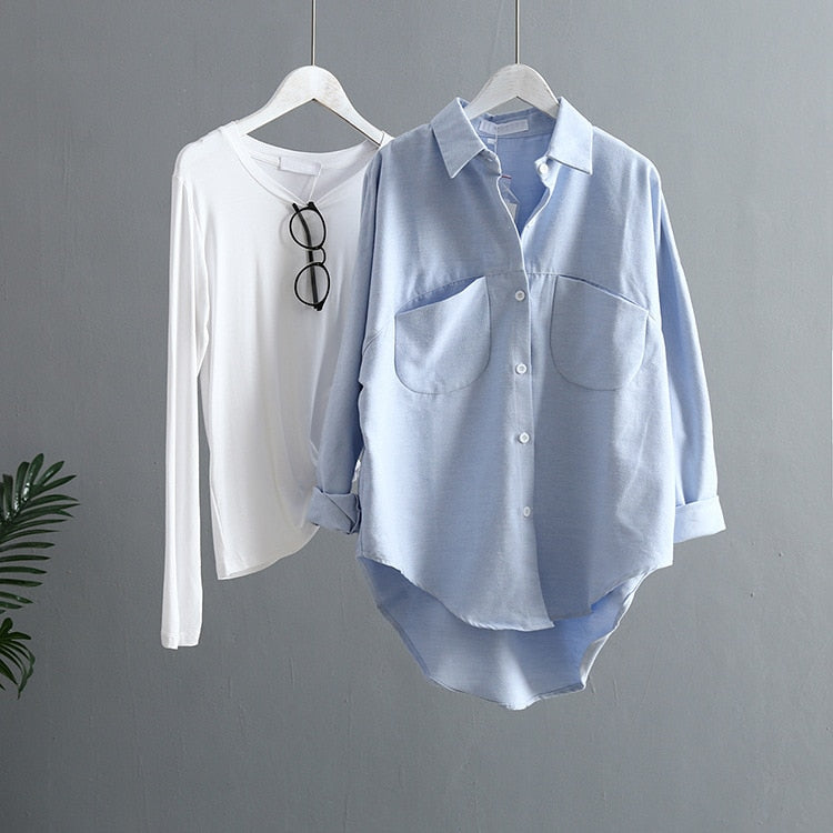 Blusa estiva a maniche lunghe da donna.