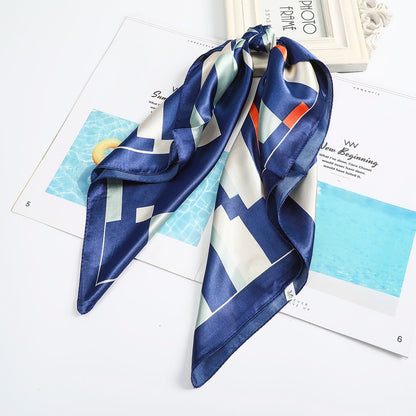 Foulard quadrati da donna. Eleganti e versatili, questi foulard quadrati da donna aggiungono un tocco di classe a qualsiasi outfit.