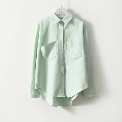 Blusa estiva a maniche lunghe da donna.