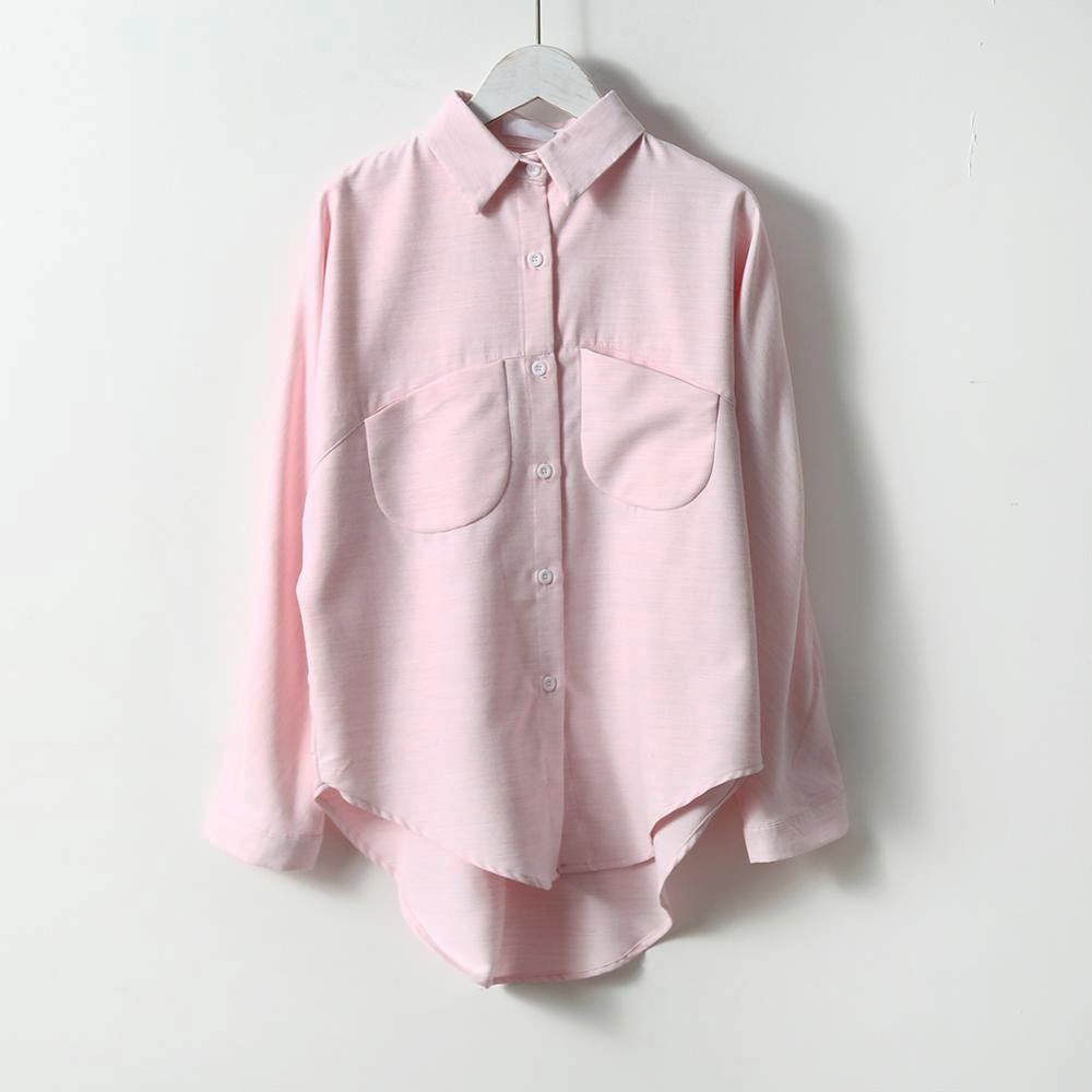 Blusa estiva a maniche lunghe da donna.