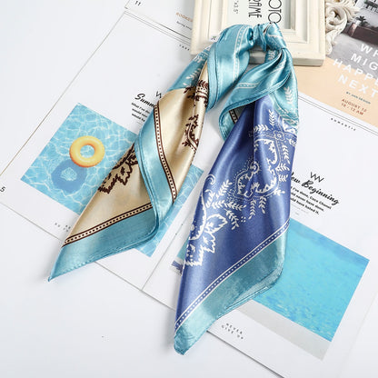 Foulard quadrati da donna. Eleganti e versatili, questi foulard quadrati da donna aggiungono un tocco di classe a qualsiasi outfit.