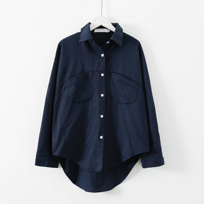 Blusa estiva a maniche lunghe da donna.