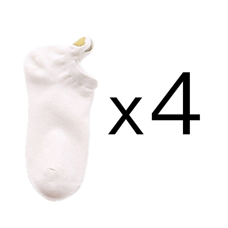 Set da 4 paia di calzini corti da donna. Comfort e stile per la stagione primaverile! Questi calzini in cotone morbido offrono una vestibilità leggera e traspirante, perfetta per il clima più mite.